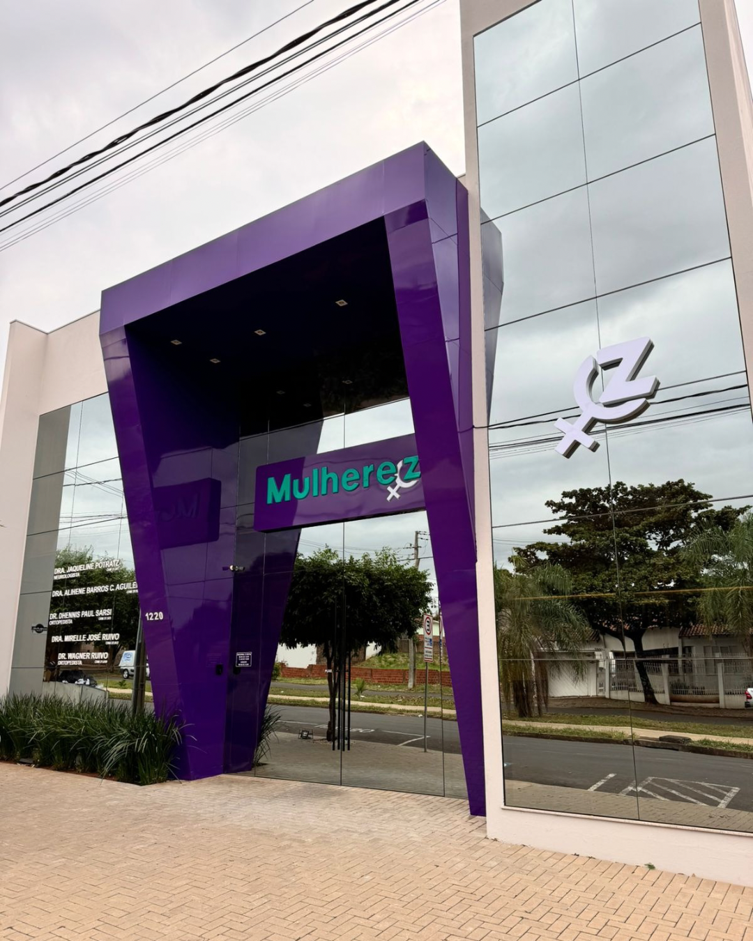 Fachada da unidade Mulherez em Cianorte